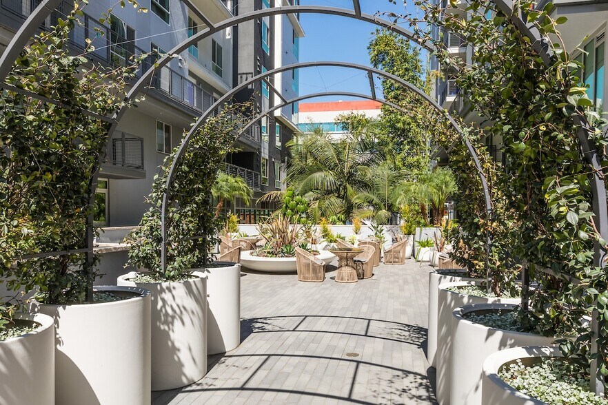 More Photos Of 1120 W 6th St, Los Angeles Apartments For Lease