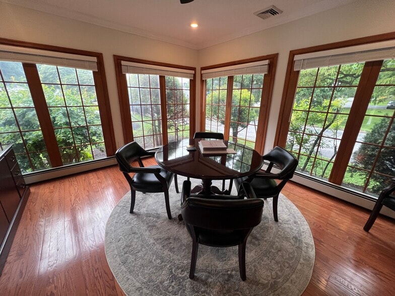 More Photos Of 601 E Lancaster Ave, Downingtown Office For Sale