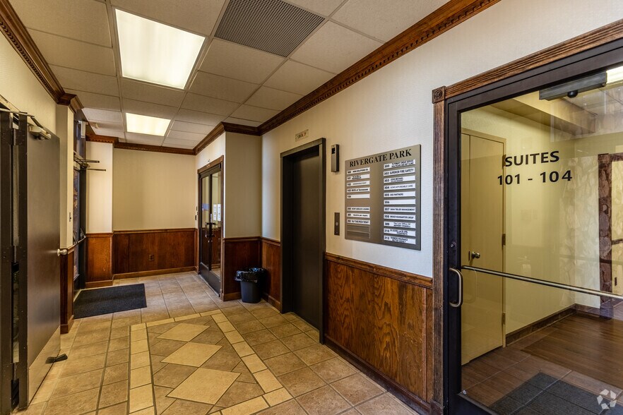 More Photos Of 1994 Gallatin Rd N, Madison Medical For Lease