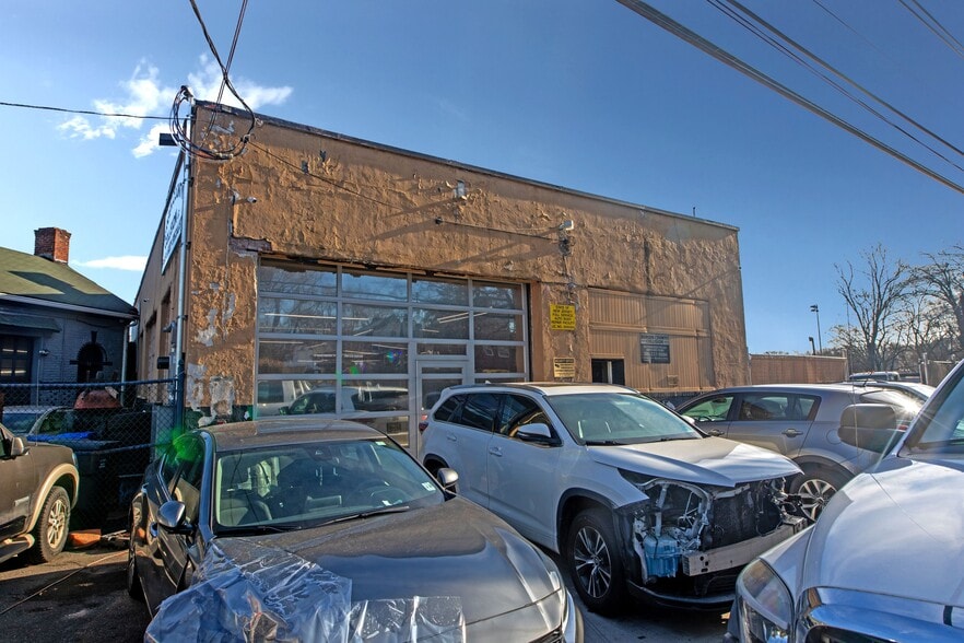 More Photos Of 238 W Forest Ave, Englewood Auto Repair For Sale