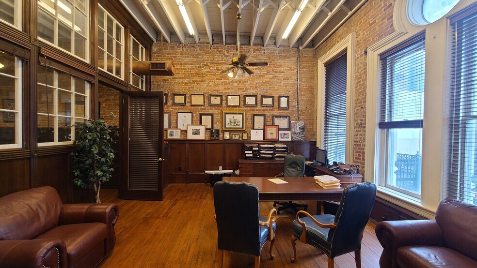 More Photos Of 310 Main St, Houston Office For Lease