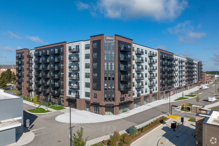 Primary Photo Of 250 McHenry Rd, Buffalo Grove Apartments For Lease