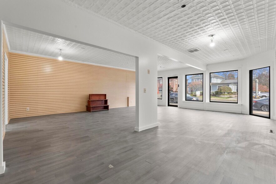 Primary Photo Of 2980 Whitney Ave, Hamden Storefront Retail Office For Lease