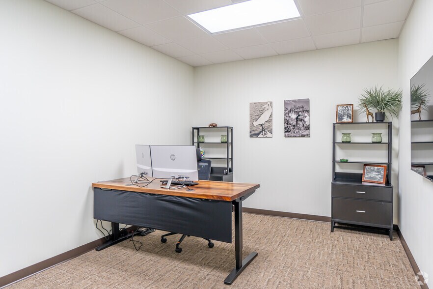 More Photos Of 610 E Zack St, Tampa Office For Lease
