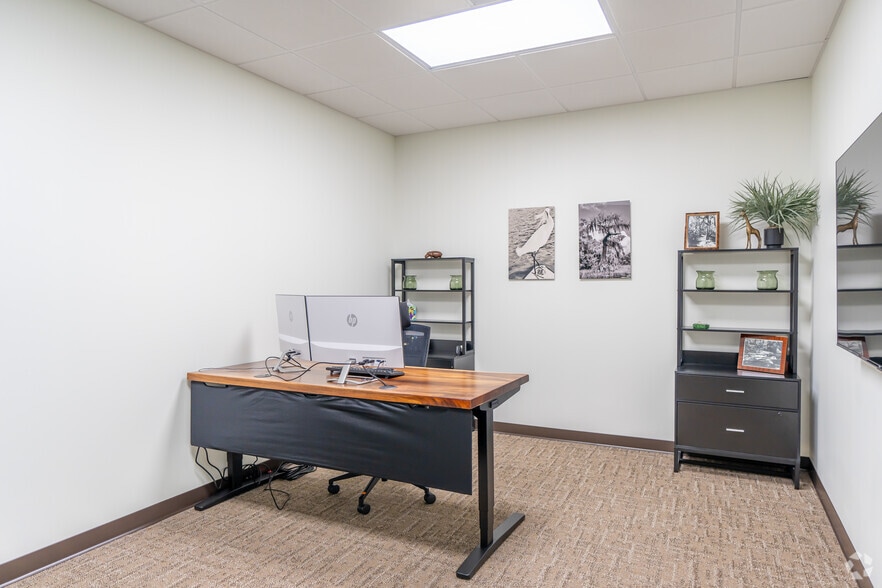 More Photos Of 610 E Zack St, Tampa Office For Lease