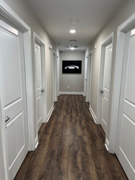 More Photos Of 3450 Acworth Due West Rd NW, Kennesaw Office For Sale