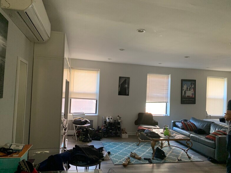 More Photos Of 250 E 32nd St, New York Office Residential For Sale