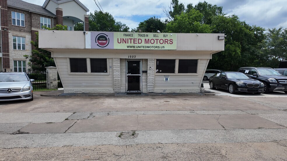 Primary Photo Of 1503 S McDonald St, McKinney Convenience Store For Sale