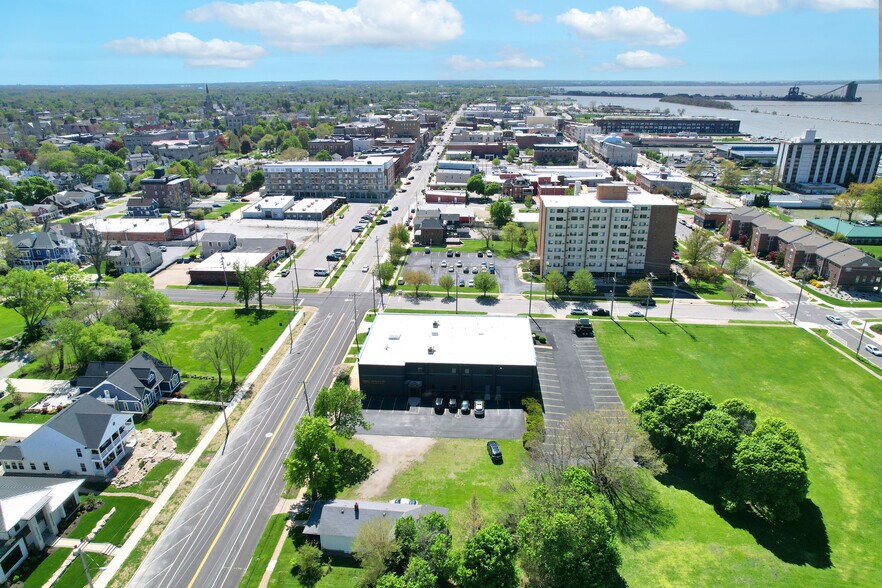 More Photos Of 419 E Market St, Sandusky Hotel For Sale