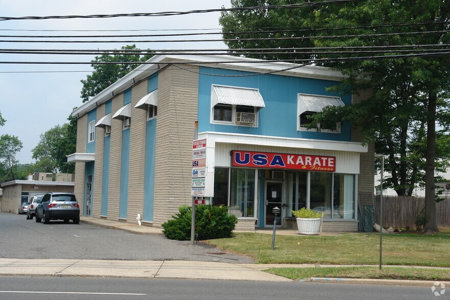 More Photos Of 1120 Raritan Rd, Clark Freestanding For Lease