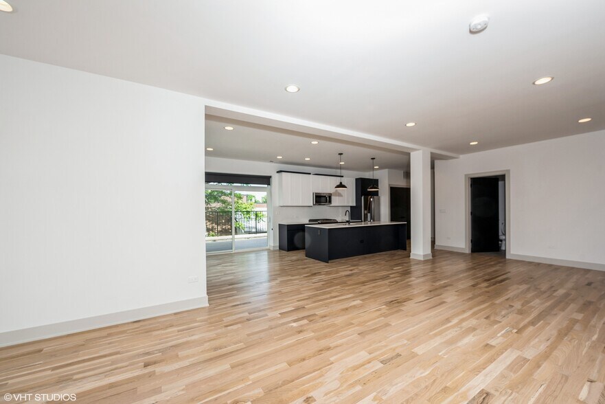 More Photos Of 2500 N Halsted St, Chicago Multifamily For Sale
