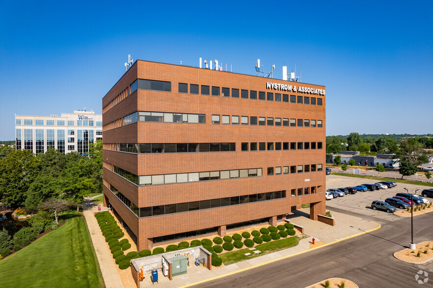 Primary Photo Of 7300 147th St W, Apple Valley Office For Lease