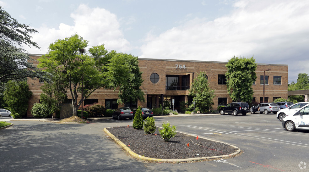 Primary Photo Of 754 Rt 18, East Brunswick Office For Lease