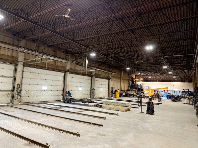 More Photos Of 1205 6th St, Nisku Manufacturing For Sale