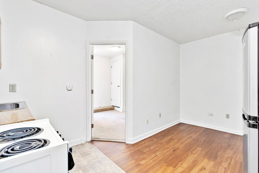 More Photos Of 458 High St, Morgantown Apartments For Sale