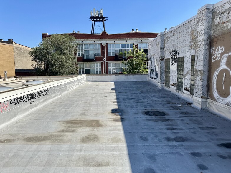 More Photos Of 1908 N Milwaukee Ave, Chicago Manufacturing For Sale