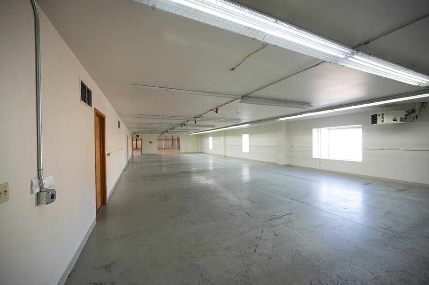 More Photos Of 93696 Highway 70, Chilcoot Warehouse For Lease