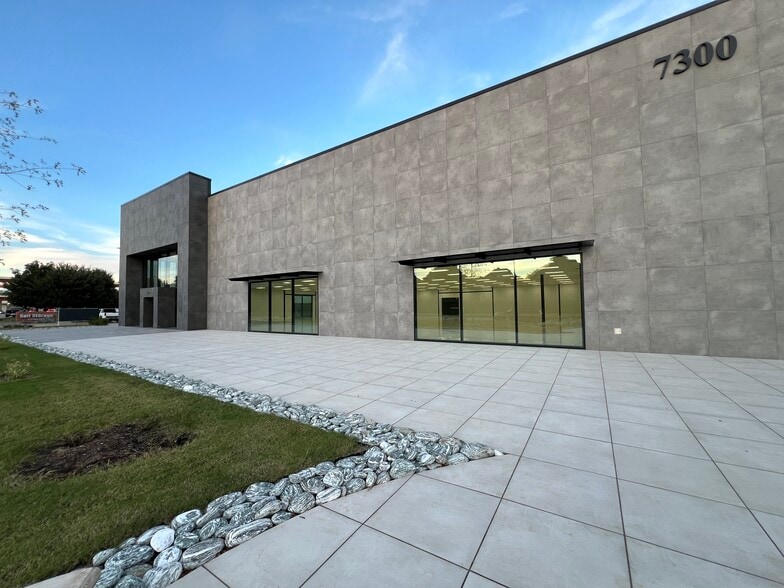More Photos Of 7300 Riverside Dr, Irving General Retail For Lease