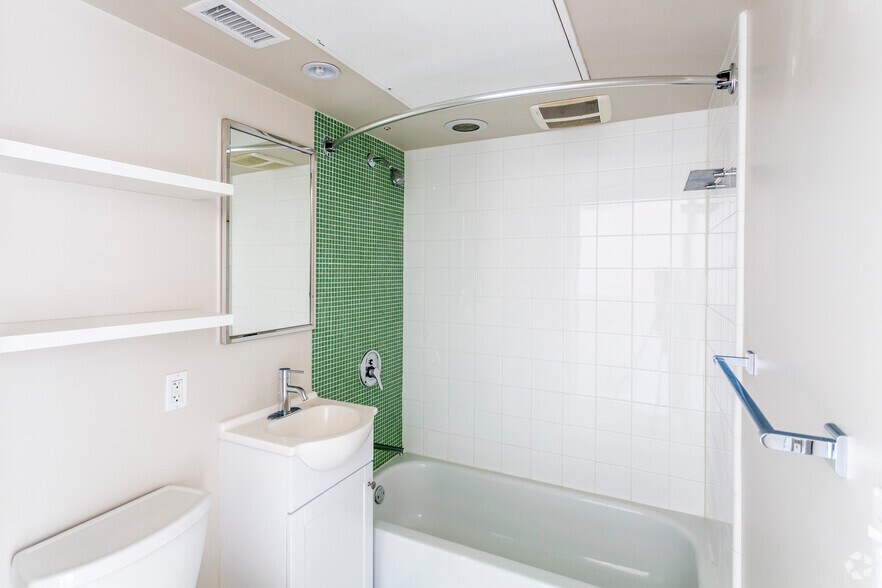 More Photos Of 2015 Hancock St, San Diego Apartments For Sale
