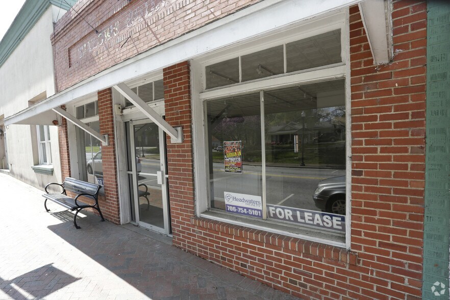 More Photos Of 1317 Washington St, Clarkesville Storefront For Sale