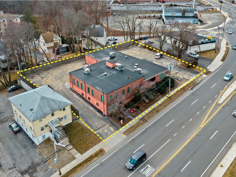 More Photos Of 631 Lincoln St, Worcester Medical For Lease