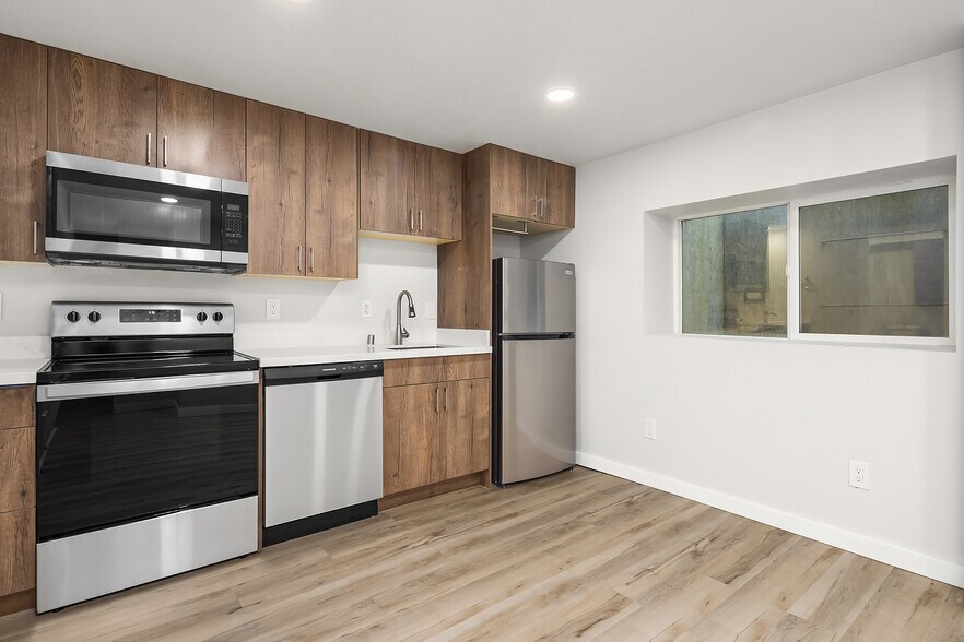 More Photos Of 4400 Linden Ave N, Seattle Apartments For Sale
