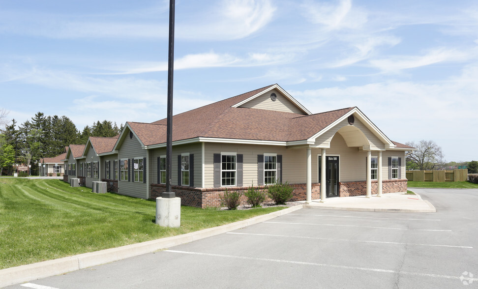 Primary Photo Of 6702 Buckley Rd, Syracuse Medical For Lease