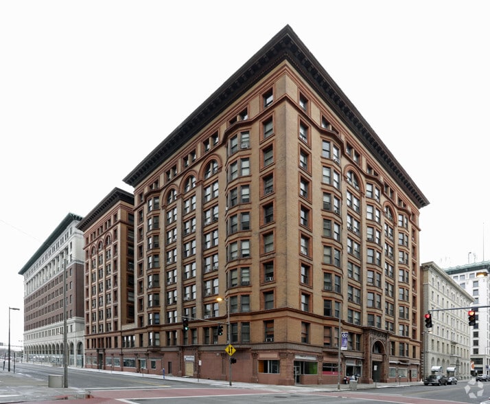 Primary Photo Of 518-520 Madison Ave, Toledo Office Residential For Lease