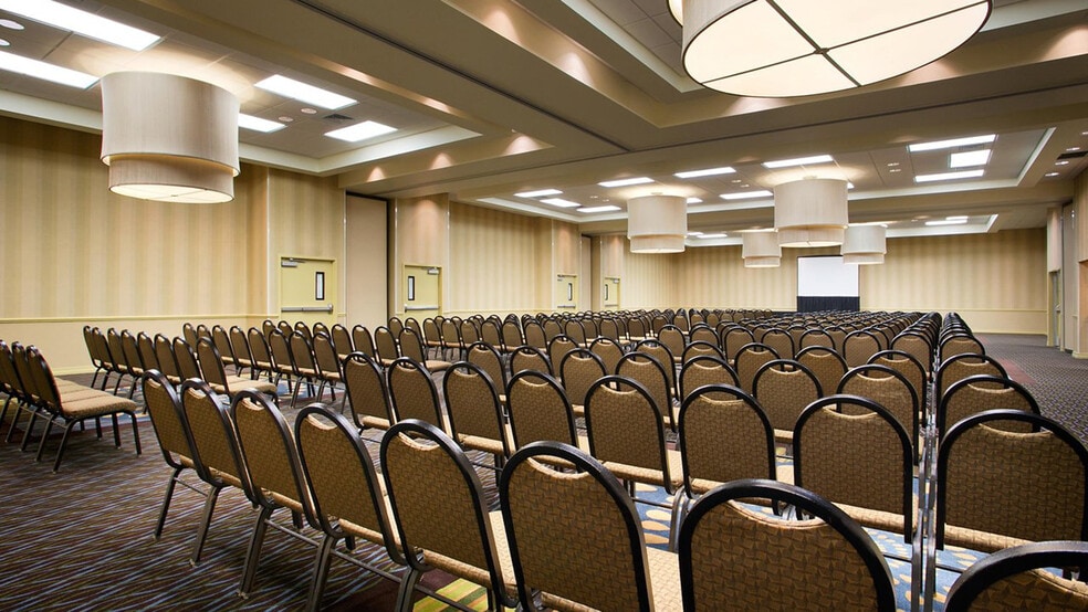 More Photos Of 6921 S Lindbergh Blvd, Saint Louis Hotel For Sale
