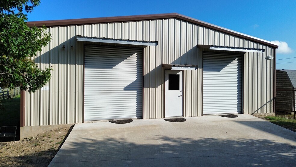 More Photos Of 9100 TX-130, Hutto Warehouse For Lease