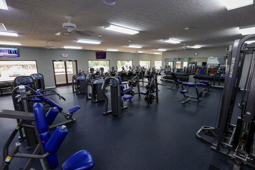 More Photos Of 800 Bel Vista Dr, Springfield General Retail For Sale