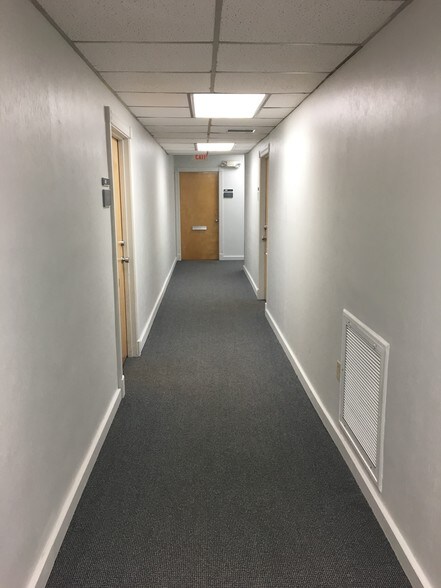More Photos Of 2514 Hollywood Blvd, Hollywood Office Residential For Lease