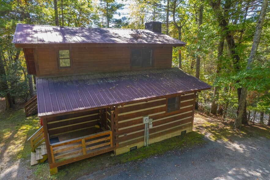 More Photos Of 1105 Fall Creek Rd, Purlear Specialty For Sale