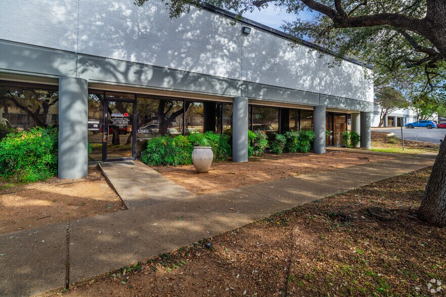 More Photos Of 12661-12679 Silicon Dr, San Antonio Light Distribution For Lease