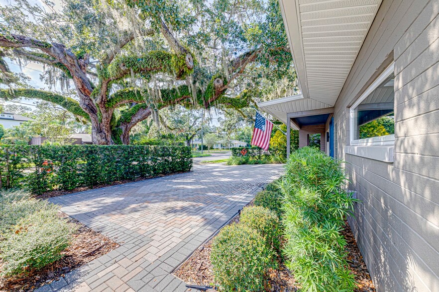 More Photos Of 315 N Ferncreek Ave, Orlando Office For Sale