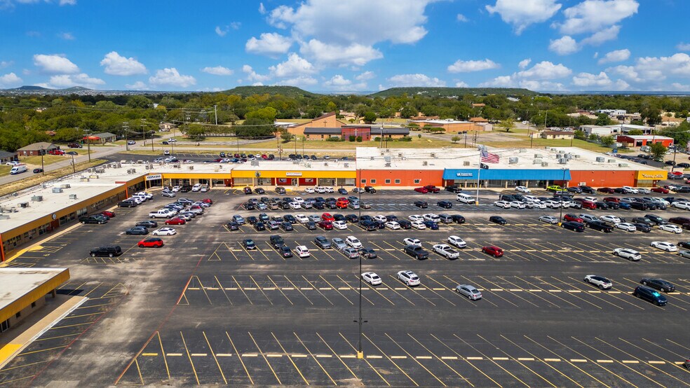 More Photos Of 200 W Highway 190, Copperas Cove Unknown For Lease