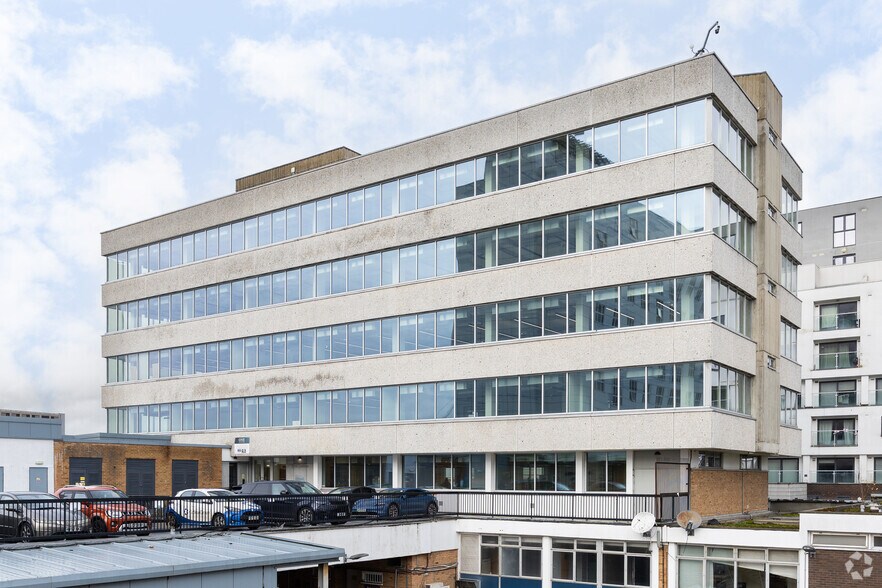 More Photos Of Charles Sq, Bracknell Coworking Space