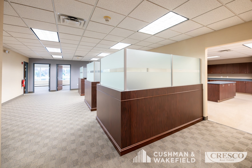 More Photos Of 3401 Enterprise Pky, Beachwood Office For Lease