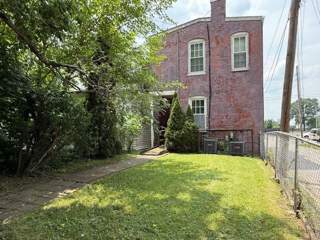 More Photos Of 1143 S 6th St, Louisville Office For Sale