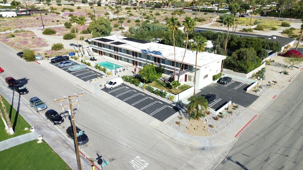 More Photos Of 2303 N Indian Canyon Dr, Palm Springs Apartments For Sale