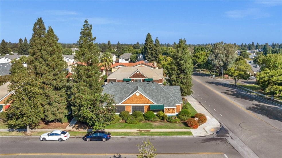 More Photos Of 7257 N Maple Ave, Fresno Office For Lease