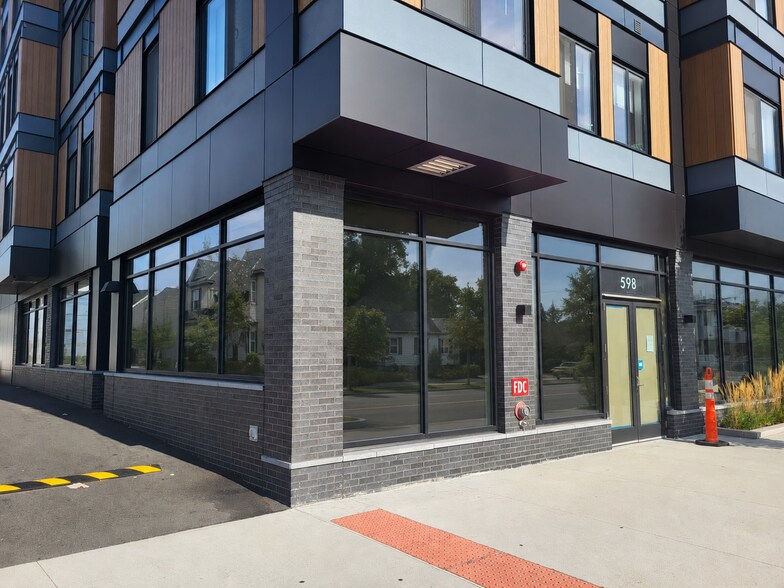 More Photos Of 596-600 Broadway, Everett Apartments For Lease