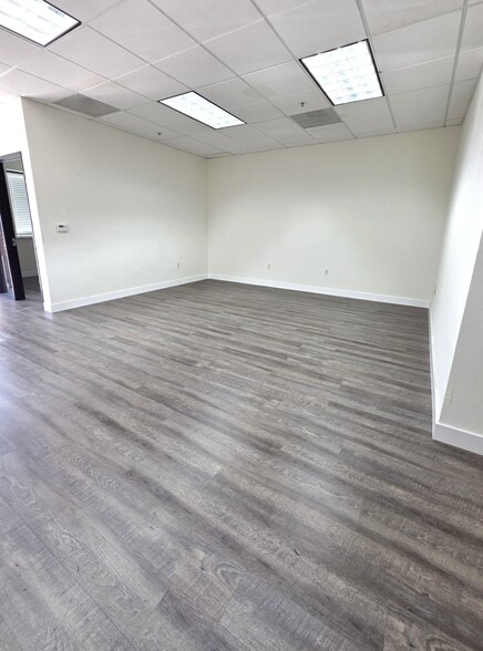 More Photos Of 29300 Kohoutek Way, Union City Industrial For Sale