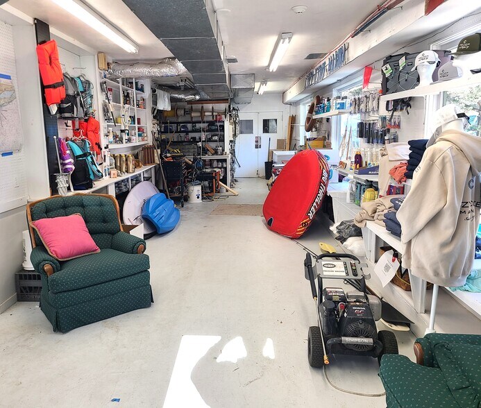 More Photos Of 10 Lake Dr, Island Heights Marina For Lease