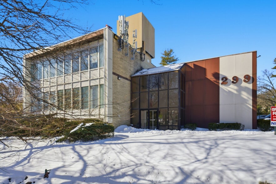 Primary Photo Of 299 Forest Ave, Paramus Office For Sale