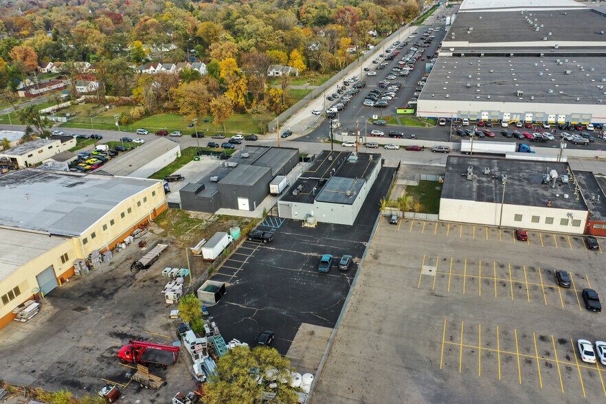 More Photos Of 12843-12851 Artesian St, Detroit Warehouse For Sale