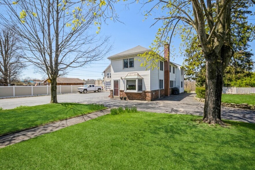 More Photos Of 127-133 Old Rt 9, Fishkill Apartments For Sale