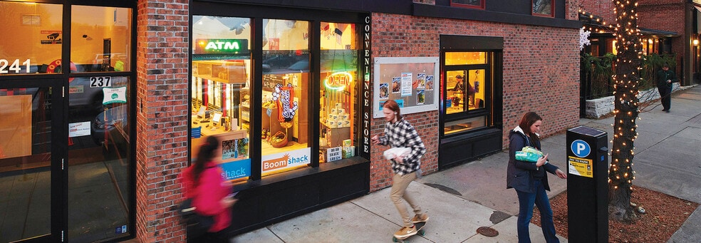 More Photos Of 237-241 7th St W, Saint Paul Storefront For Lease