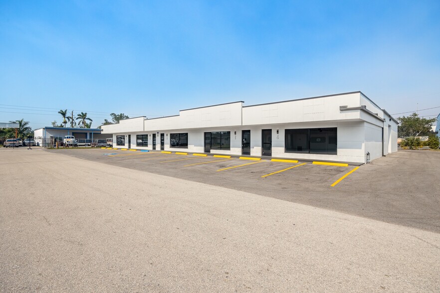 Primary Photo Of 30-40 Mildred Dr, Fort Myers Unknown For Lease