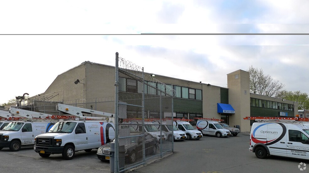 More Photos Of 1095 E 45th St, Brooklyn Warehouse For Lease